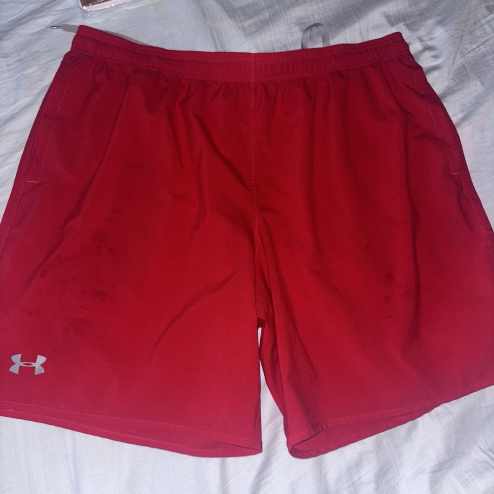 Under Armour Shorts Mens XXL Red Loose Fit Athletic Gym Running Workout Basketba